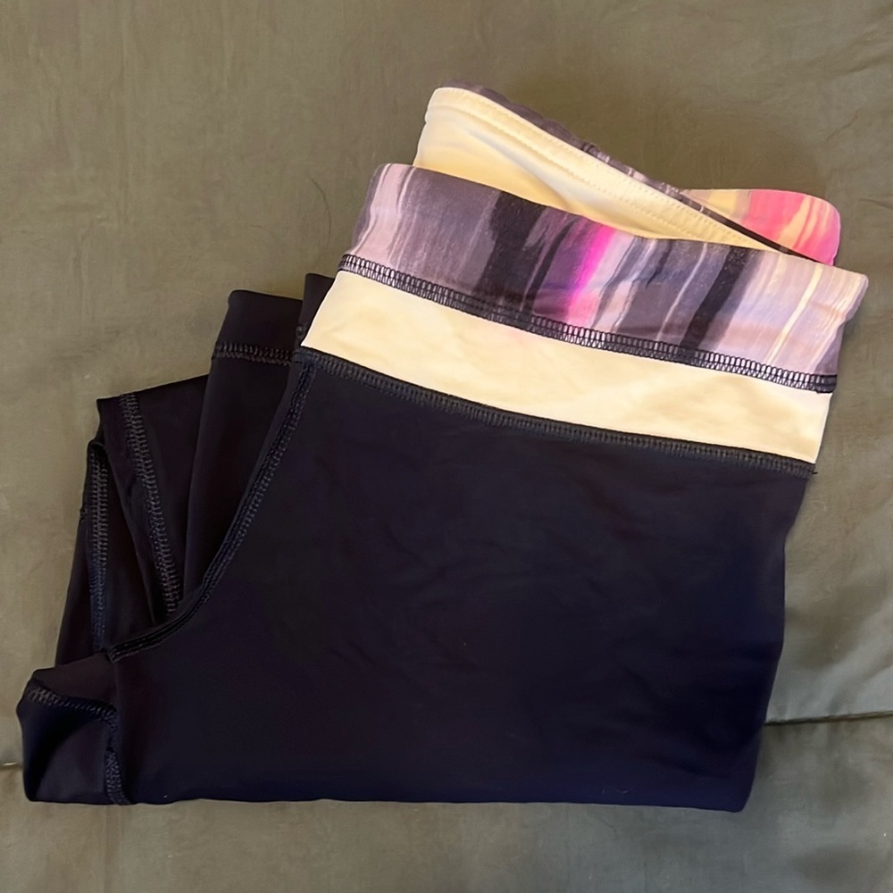 Lululemon Inspire Crop Size 6 Deep Indigo